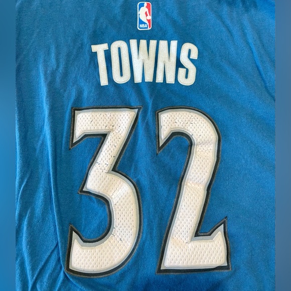 Karl Anthony Towns Minnesota Timberwolves T-Shirt - Picture 2 of 2
